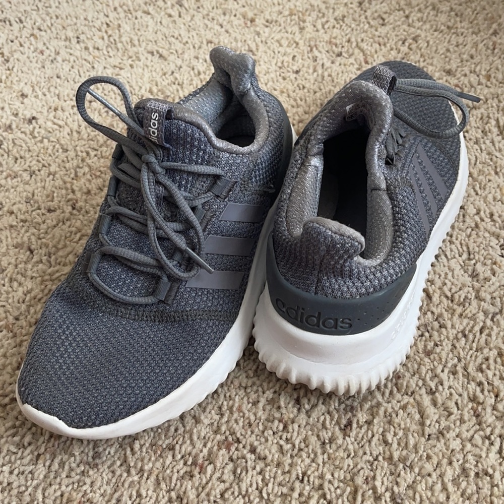 Grey Adidas Cloudfoam size 6